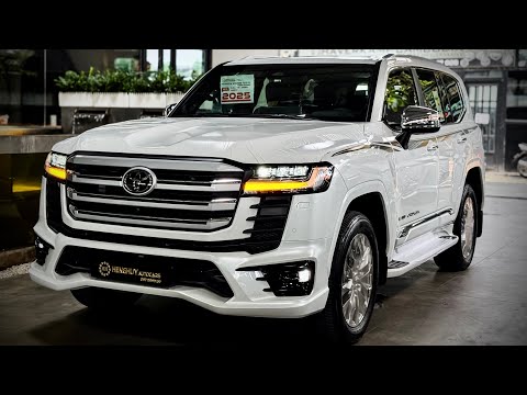 New 2025 TOYOTA LAND CRUISER LC300 VXR - Flagship Luxury 7-Seater SUV (White Pearl)