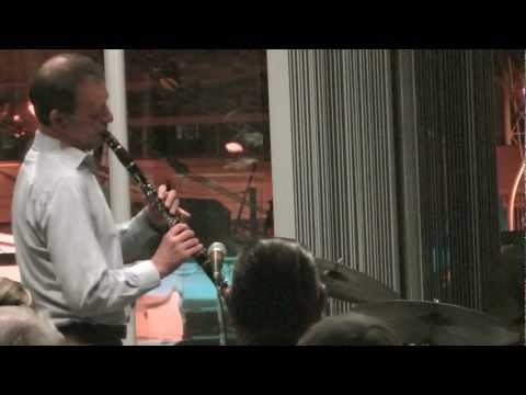 Tea For Two (Youmans / Caesar) played by Walt Smith of the Storyville All Stars