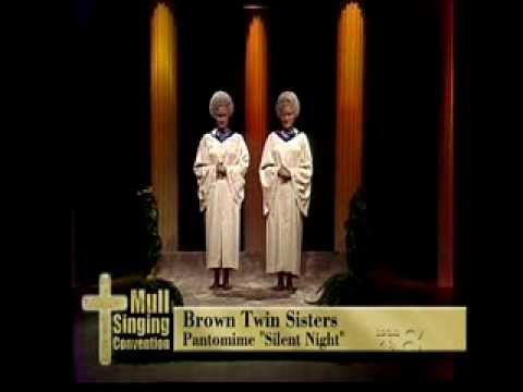 The Brown Twin Sisters (Ella & Stella) Pantomime to Perry Como's Silent Night
