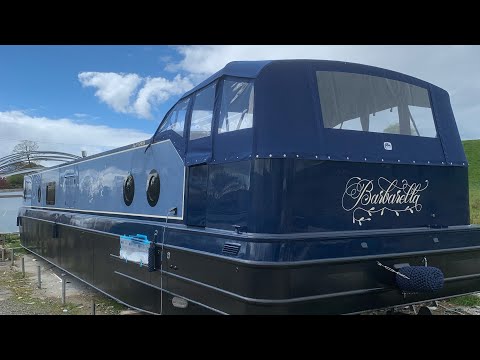 Widebeam canal boat built from start to finish.