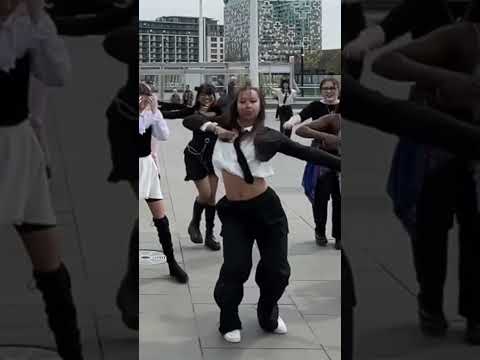🏴󠁧󠁢󠁥󠁮󠁧󠁿 Kpop in Public - TWICE Like Ooh Ahh (Dance Break)!