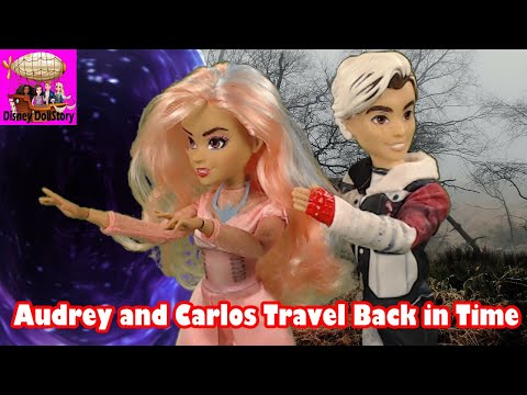 Audrey and Carlos Travel Back in Time - Episode 48 Disney Descendants Friendship Story Play Series