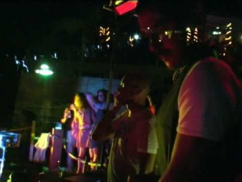 Dj Chus-oscar de Rivera@agua beach party summer 08 portimao.WMV