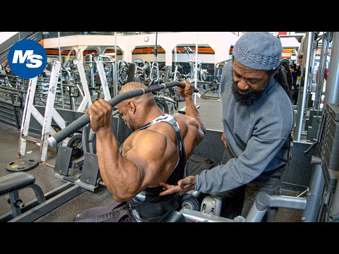 Back Workout | Charles Glass Trains Errol Moore at the Mecca