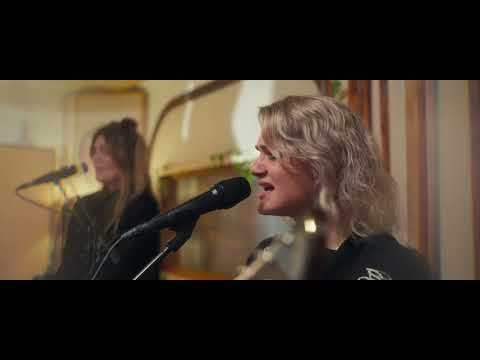 AVEC - Silently (live at Zonkey Studios)