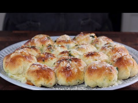 Cheesy Pull Apart Bubble Bread