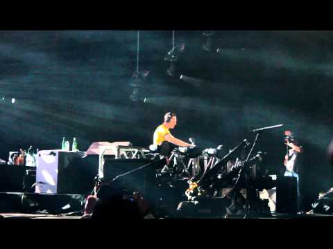 Tiesto - Fire In Your New Shoes @ DC Armory 2011 (HD) 1080