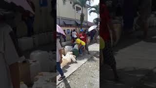 Download lagu Antri minyak tanah sambut  natal dan tahun baru #pertamina #timikapapua mp3 Download lagu Antri minyak tanah sambut  natal dan tahun baru #pertamina #timikapapua mp3