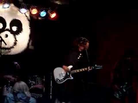 The Doits - Movin in - live at Blow up a Panda 2005