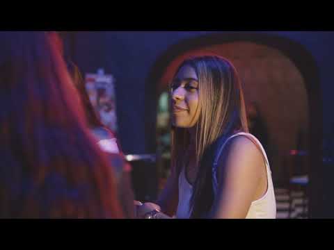 NAVEGANDO -EMEERRE & DIANNE MORENO- (Video oficial)