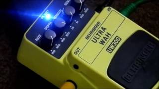 Video thumbnail for Behringer UW300 ON BASS: auto wah pedal review by Gearfacts