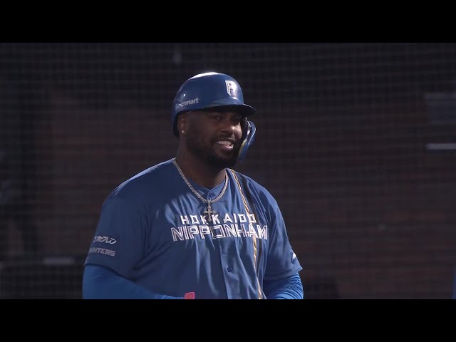 【2回表】3連打!! ファイターズ・レイエス 満塁のチャンスでライトへタイムリーヒット!! 2025年4月10日 東北楽天ゴールデンイーグルス 対 北海道日本ハムファイターズ