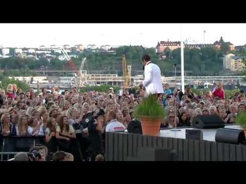 Måns Zelmerlöw - Human (Live Allsång På Skansen 2011)