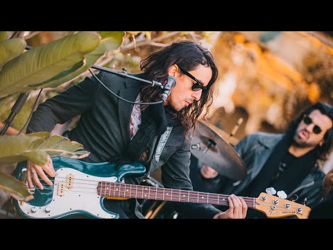 en el patio: We Are The Grand - Pienso en Ti