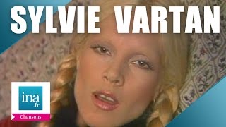 Sylvie Vartan &quot;Les volets bleus&quot; (live officiel) | Archive INA