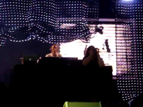 Paul Van Dyk feat. Ashley Tomberlin - New York City live @ Ultra 2008 miami