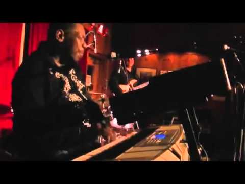 Videoclip de Is It Because I'm Black — Lucky Peterson
