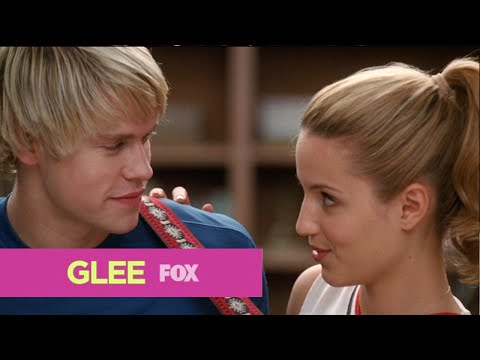 GLEE - Full Performance of ''Lucky'' from ''Duets''
