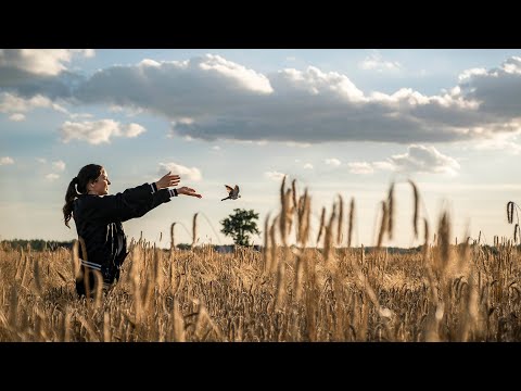 NA CHWILĘ, NA ZAWSZE. Zobacz najbardziej poruszający film sezonu w reżyserii Piotra Trzaskalskiego.