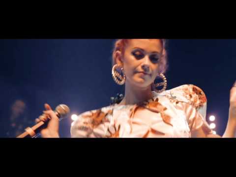 Skamp - Coming home for Christmas (Live)