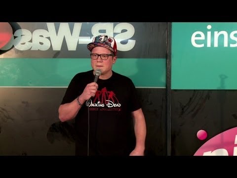 Thomas Schmidt wohnt auf 9m² Schimmel - NightWash live