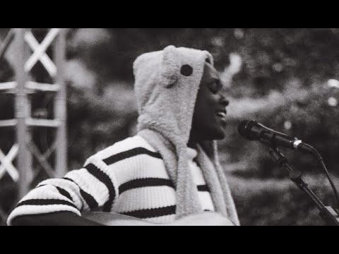 Apio Moro - Kiisa (Live)| Pel X Films | Live at 2 Grapes - Wine & Friends