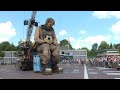 The Giants puppets of Royal de Luxe make their Dutch premiere