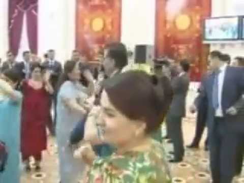Очата бугу..Таджикский танцор диско пьяный Танец Эмомали Рахмона 2013