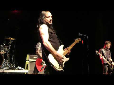 Corey Taylor & Friends Let Me Stand Next To Your Fire Live @ Green Bay Distillery