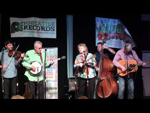 Lorraine Jordan & Carolina Road - Bluegrass Boogie Band
