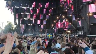 Ed Sheeran - Castle on the Hill (Ashley Wallbridge Remix) - Live Armin van Buuren @The Weekend 2017