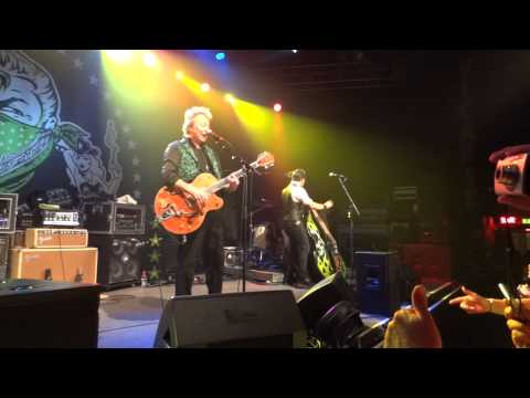 Stray Cats Strut (Live) - Brian Setzer Rockabilly Riot Tour 2011 - Dublin, July 27, 2011