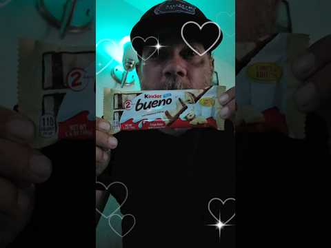 Kinder Bueno "White Chocolate" #kinder #bueno #white #chocolate #snacks #wafer #hazelnut #limited