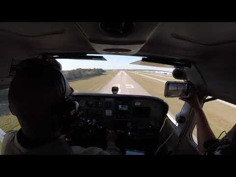 Cessna 172 crosswind landing.