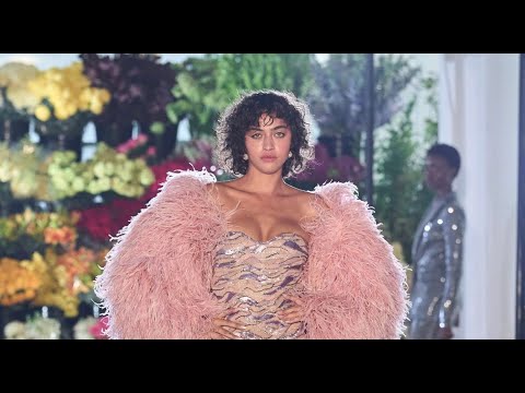 BACKSTAGE & INTERVIEWS Secrets From New York FW 23 - Fashion Channel Chronicle