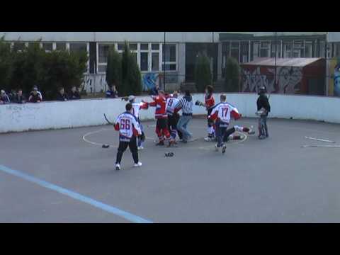 Hokejbal Bukovinka - Krupina hromadná bitka 4.4.2010.mpg