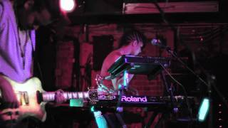 Twin Shadow | Slow (Live) | Mercury Lounge | 8.17.10