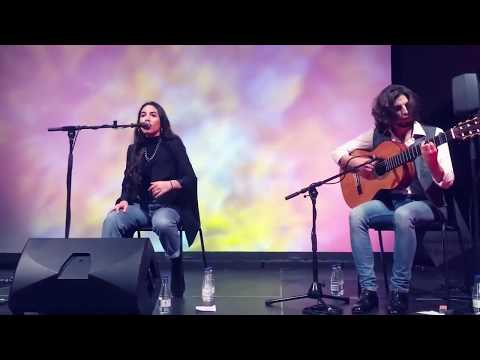 María José Llergo, niña de las dunas