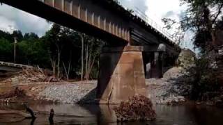 preview picture of video 'Harpeth River: After the Floods  May 31, 2010'