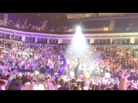 [Fancam] 130907 BEAST - Beautiful Night @ Music Bank in Istanbul