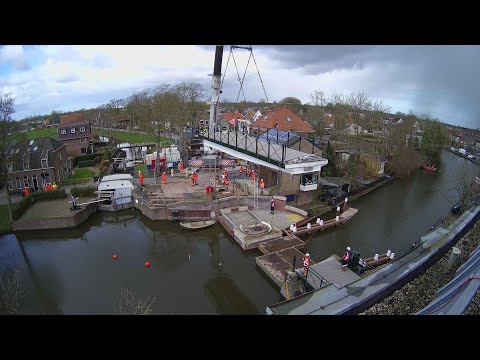 Timelapse inhijsen brug Montfoort
