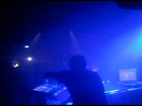 The Viceroy preparing to go on after The Thrillseekers (Live) @ The Gallery, Ministry of Sound