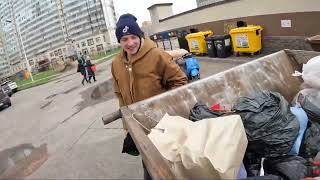 Как я зарабатываю лазая по мусоркам Питера ? Dumpster Diving in RUSSIA #33