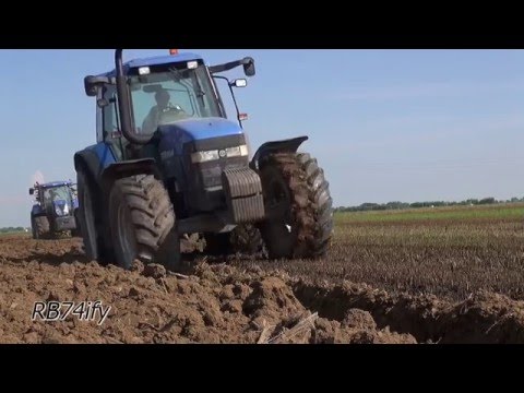4 New Holland + Maschio, Monosem, Kverneland, Kuhn - Preparing Soil & Maize Seeding 2015