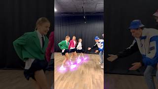 Шаффл Баттл 😎🔥 WHO WIN ? 🏆🤔 GIRLS 👧 VS BOYS 👦 NEON BATTLE 😱