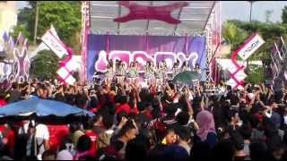 Download lagu Fancam JKT48 at Inbox Pasar Segar Depok... mp3