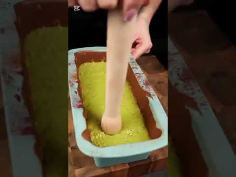 khunafa and pistachio cream bar #trending #cake #fahmidasceinmad