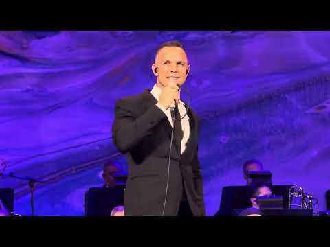 Mark Tremonti Sings Frank Sinatra “That’s Life” Live at The Borgata Music Box