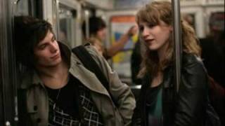 Chanson LOL : Everybody&#39;s Got To Learn sometime