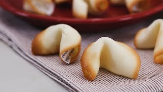 Download lagu Fortune Cookie Recipe | Yummy Ph mp3
